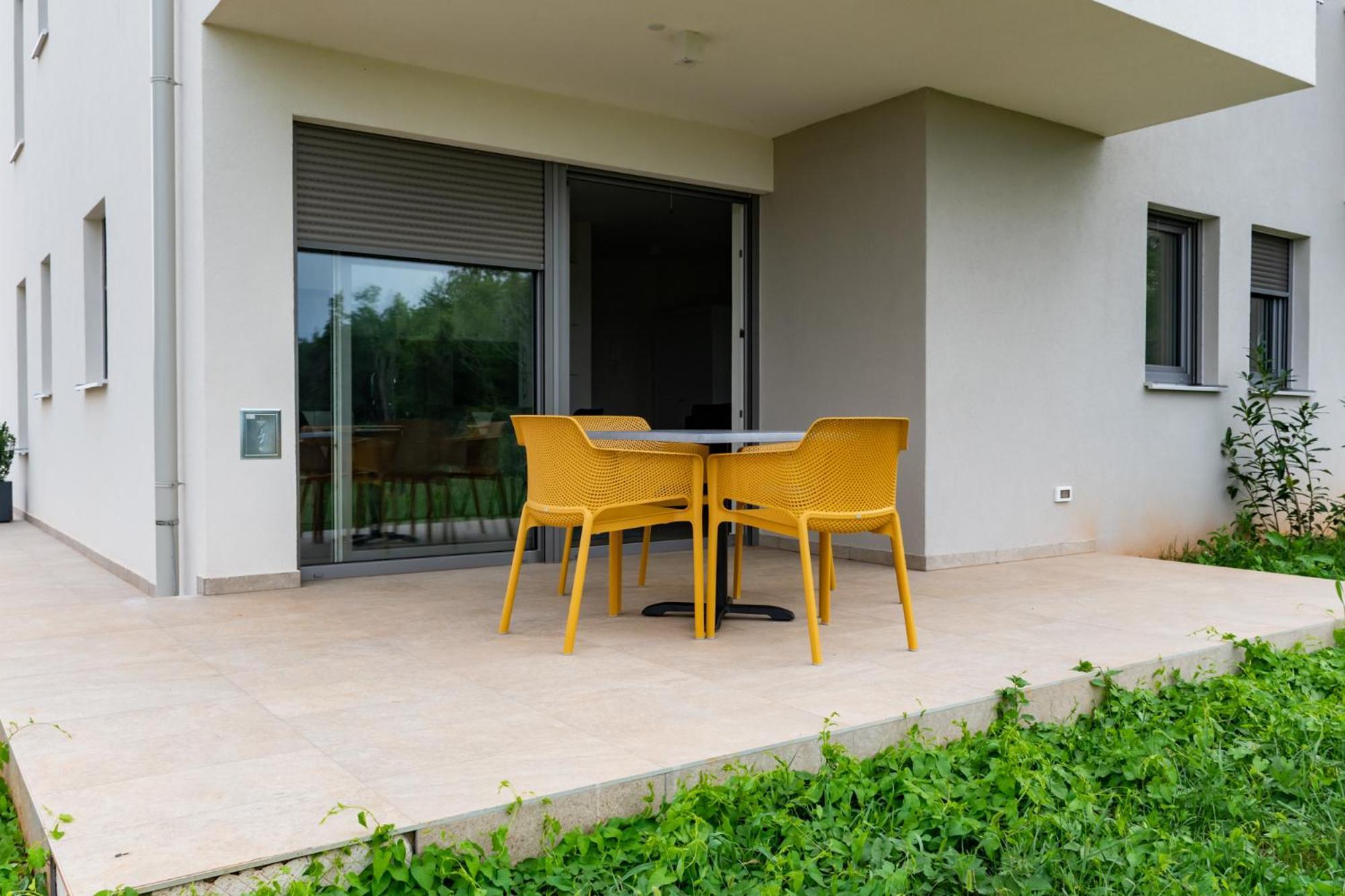 Baden Resort Basanija, Umag-With Sea View, Parking And 300M From The Beach Bagian luar foto