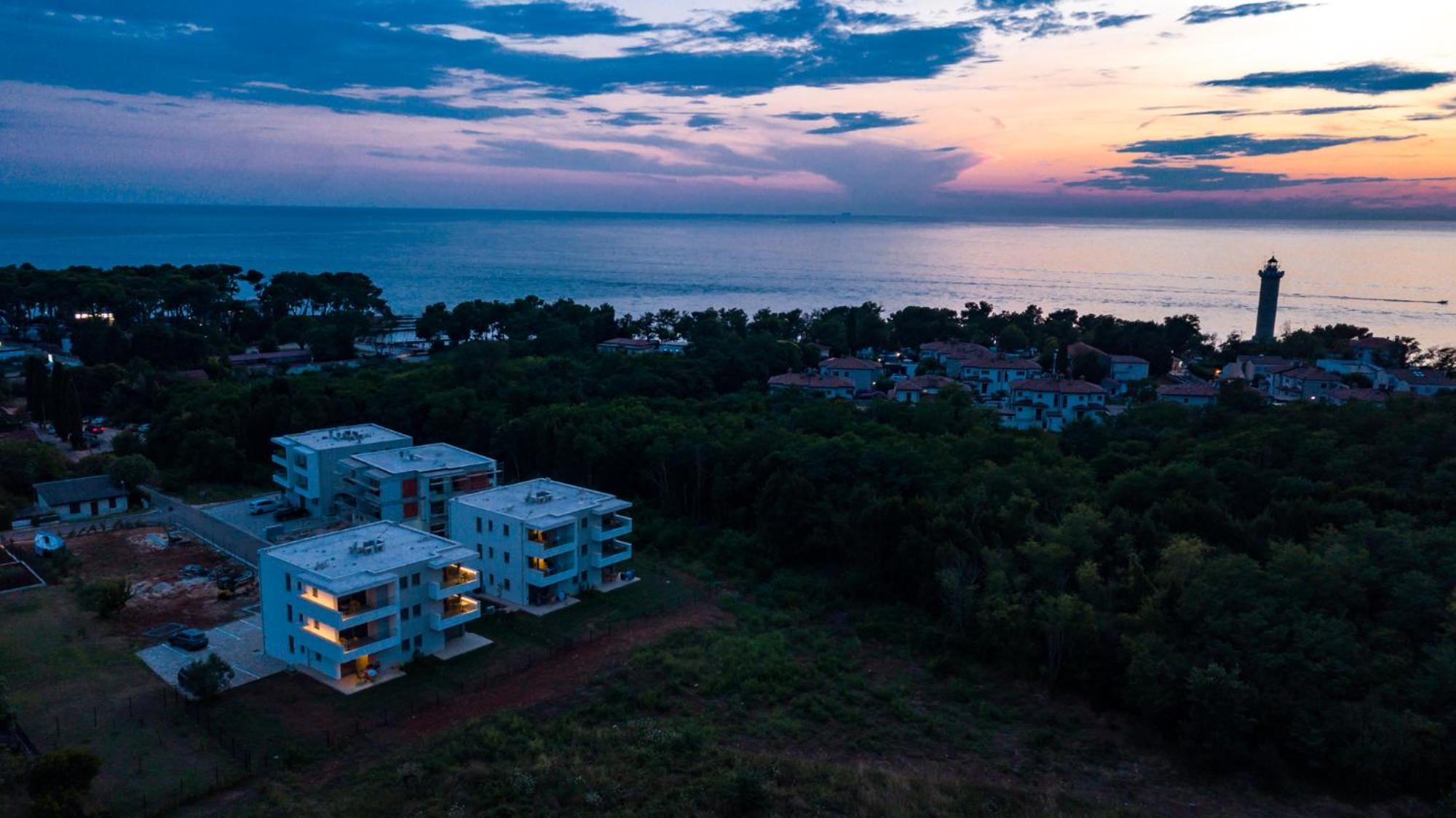 Baden Resort Basanija, Umag-With Sea View, Parking And 300M From The Beach Bagian luar foto